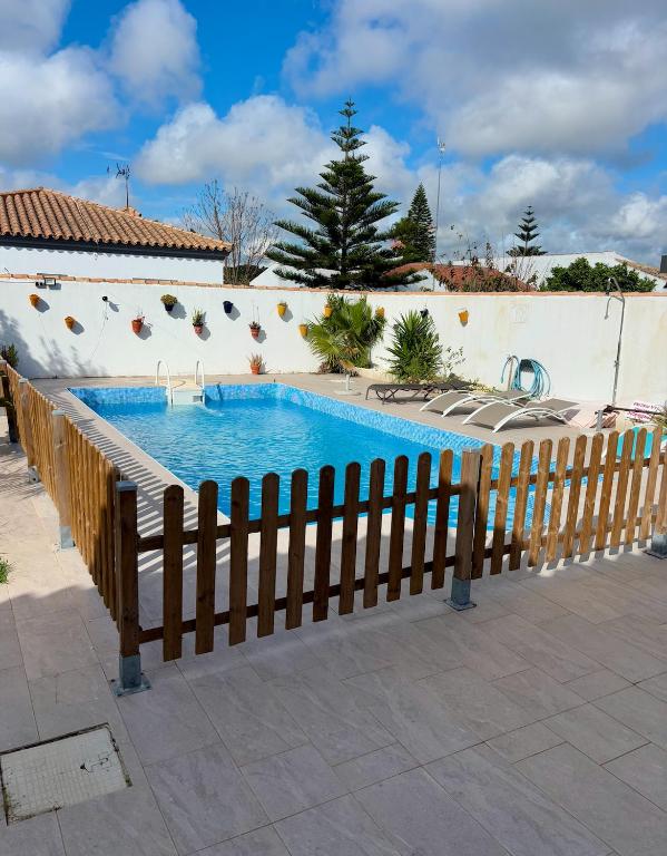 Fantástico chalet con piscina 2 km de la barrosa - 3