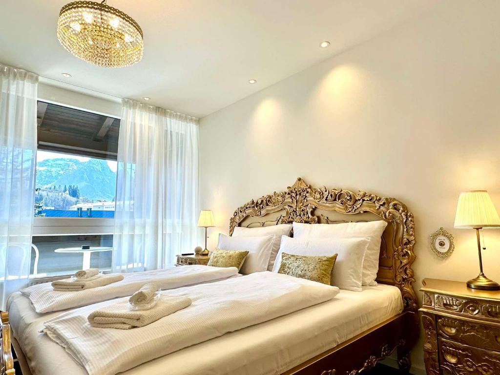 Sissis Paradies Appartement mit Balkon & Flussblick- Das Alpenzeit im Zentrum mit Parkplatz, Bad Aussee