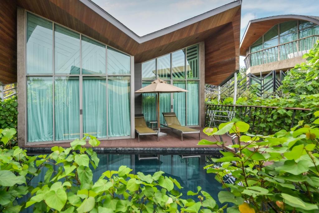 Surrounding environment