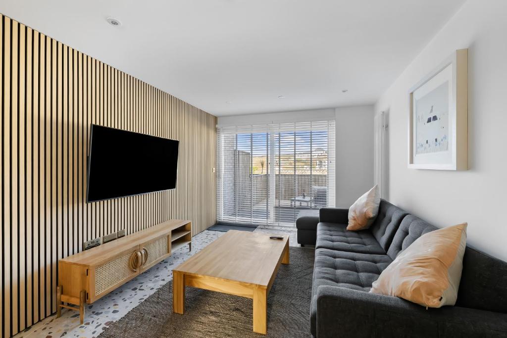 5 Mermaid Court, Newquay photo 2