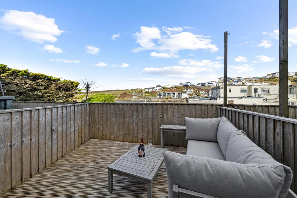 5 Mermaid Court, Newquay photo 3