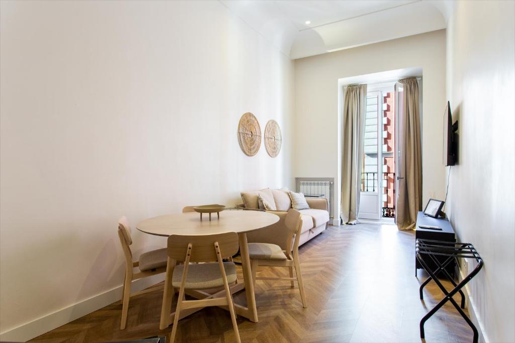 2- Hotel-style Duplex in Puerta del Sol - Central & Cozy - 2