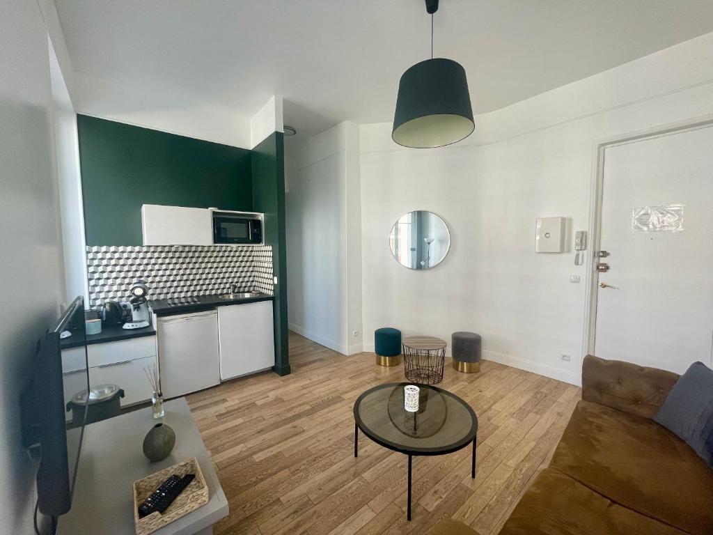 Charming Central Apartment - Reims - 2