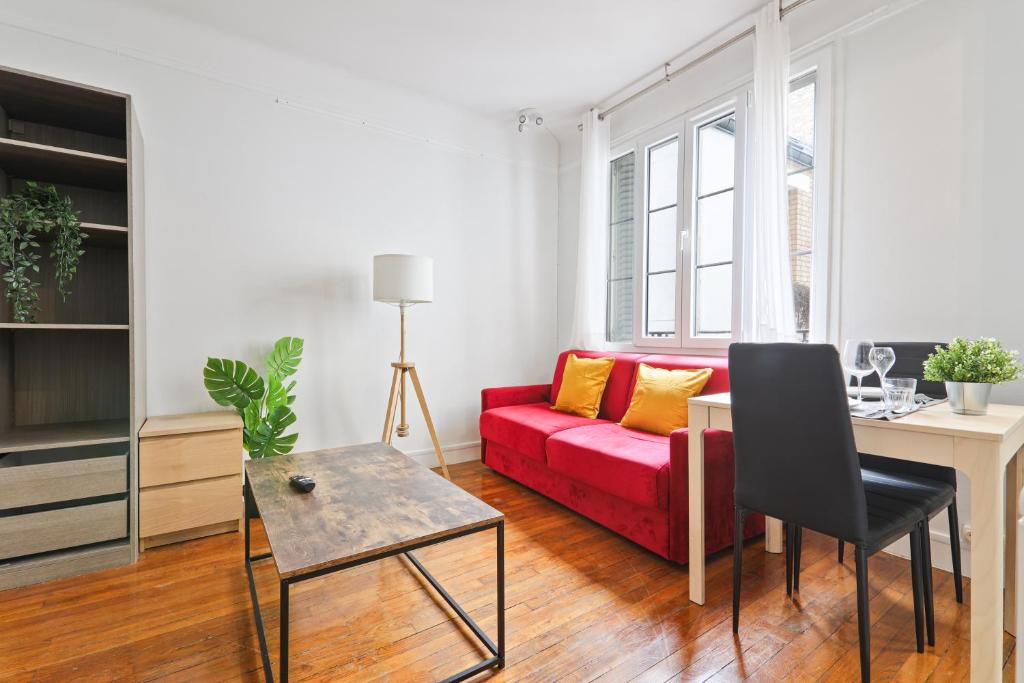 Heart of Paris Studio-2P Invalides Free Netflix - 2