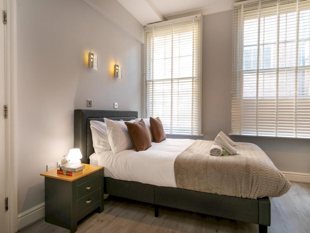 Central Gem Plush Beds -Walk to Attractions Pass the Keys, Nottingham