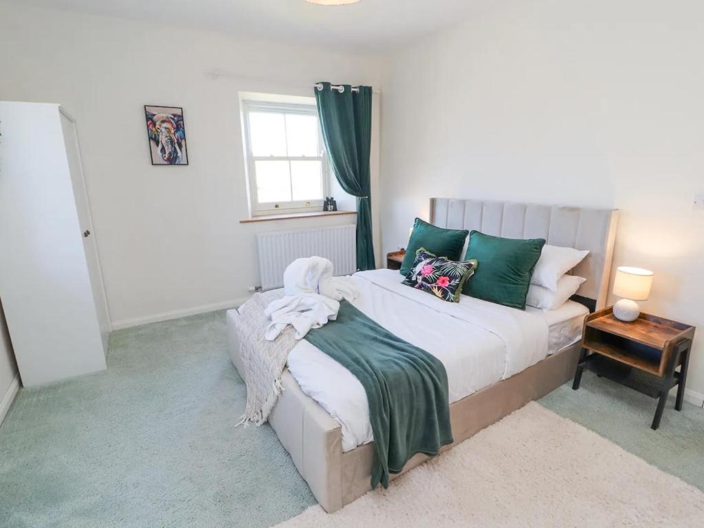 Meadow Syke House - photo 2