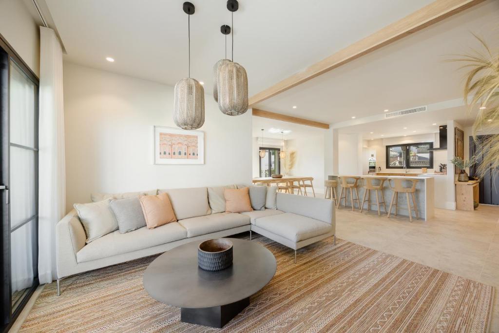 Villa with heated pool, barbecue, terrace and close to the sea, in La Cala de Mijas - 3