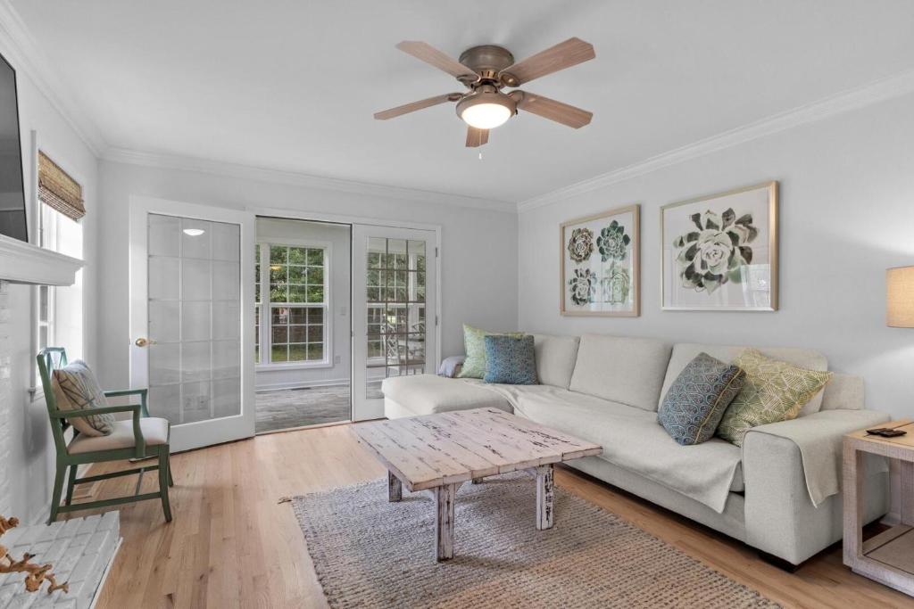 Cottage at Pine Knoll Shores home, Pine Knoll Shores