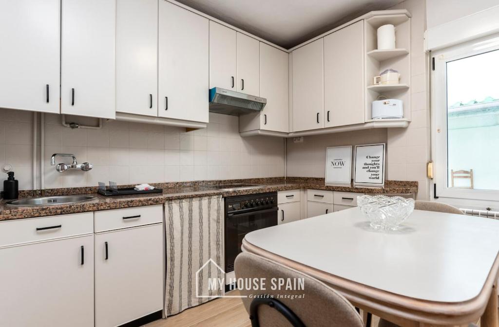 MyHouseSpain - Piso reformado con patio privado - 4