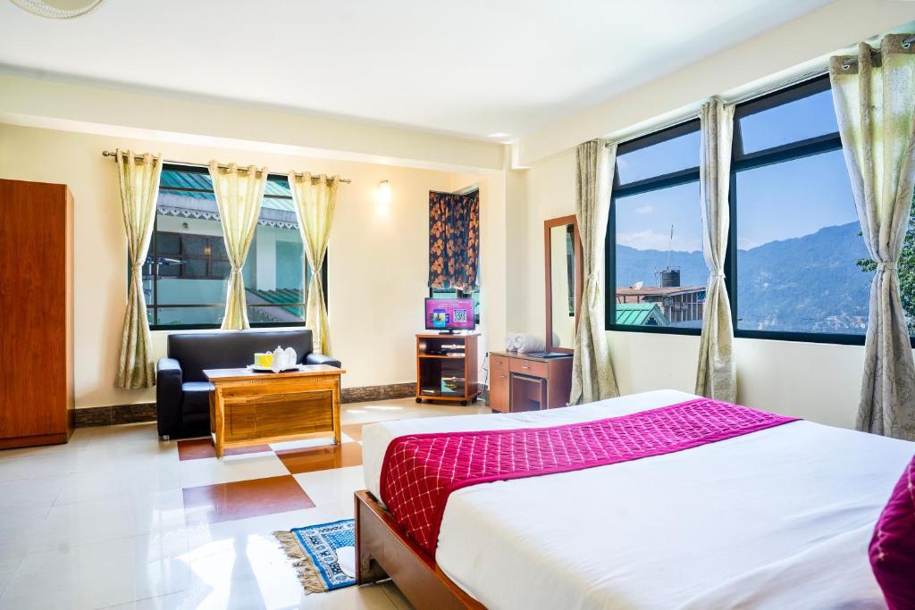 Sparrow Juniper Tree 2 min walk To Mg Marg, Gangtok