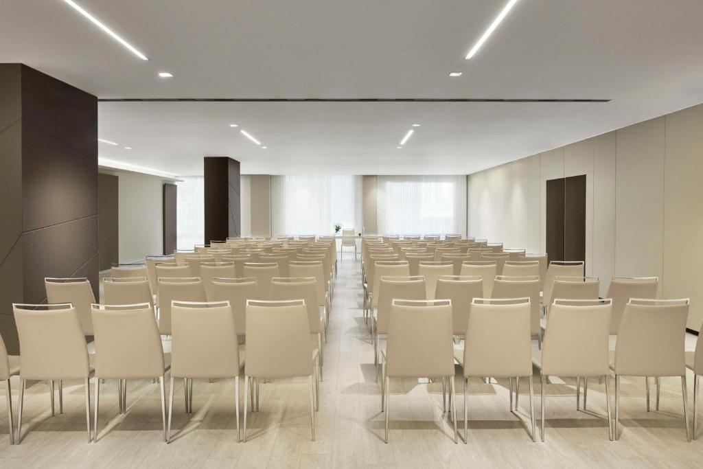 Tárgyalóterem/bálterem