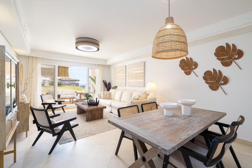 Luxury Apt Private Patio Aloha Marbella by AORA STAY - 2