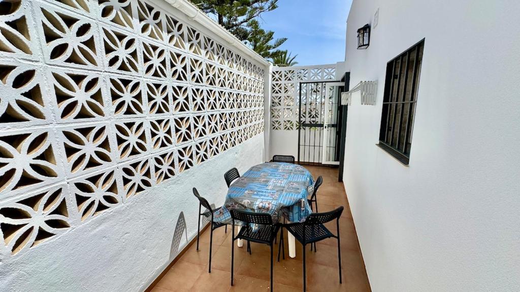 Escapada de Relax y Diseño con Piscina y Barbacoa - 5