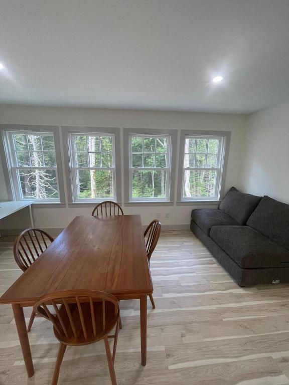 아카디아 국립공원 또는 숲속의 자전거 도로 풍경