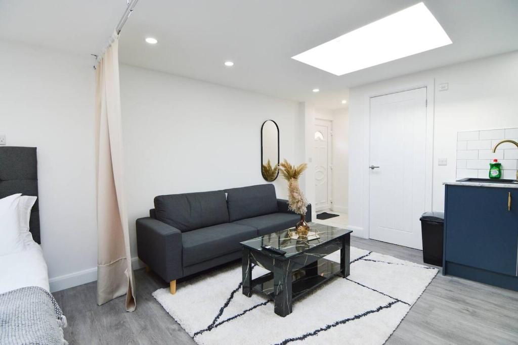 Studio in the Heart of Hinckley, Hinckley