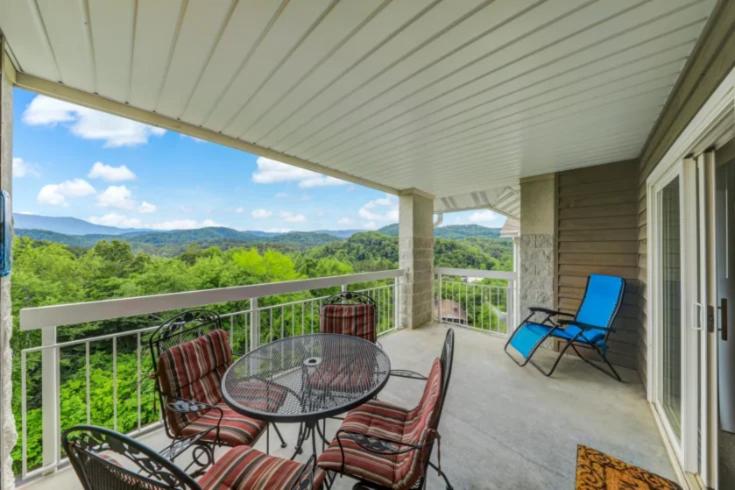 WP453 All About the View, Pigeon Forge