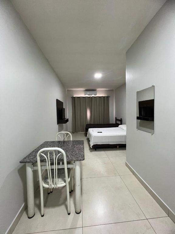 Apartamento 106 - Suíte com ar condicionado, Patos de Minas