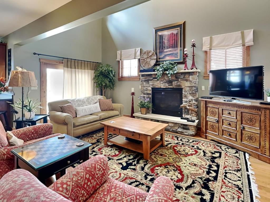 Some Kind of Wonderful, Oakland