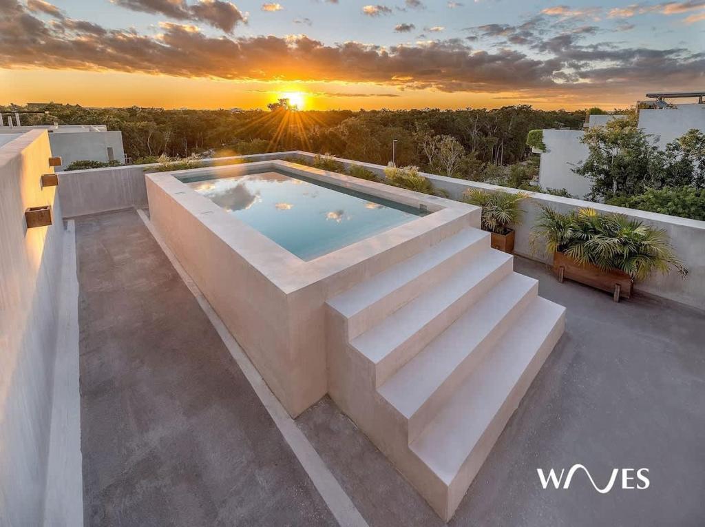 Studio with Great Rooftop Pool - 4