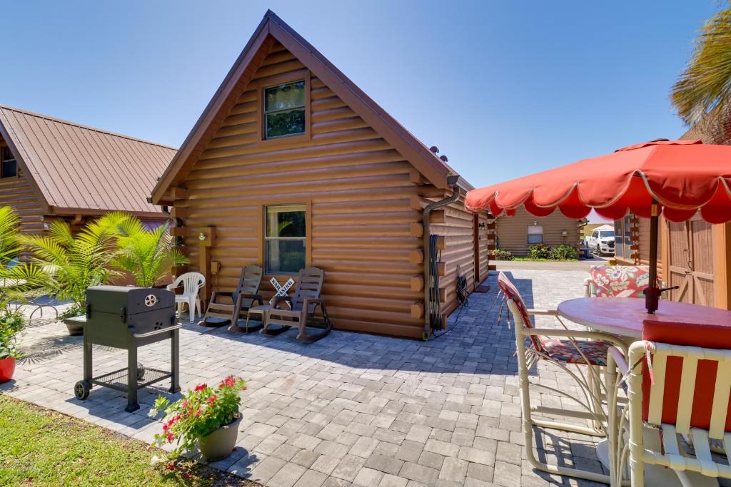 Access to Lake Okeechobee Cabin with Perks!, Okeechobee