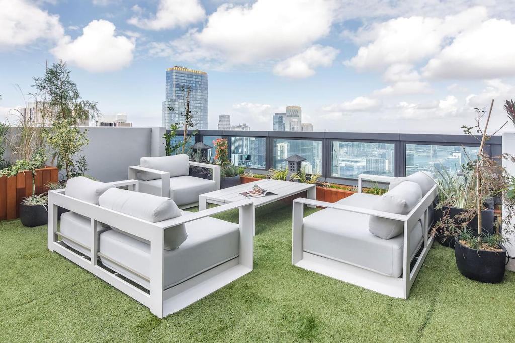 Jade Pavilion - Design, Culture & City Views, Melbourne