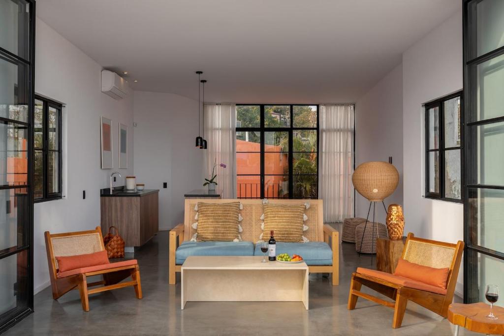 Casa Compañia - 4