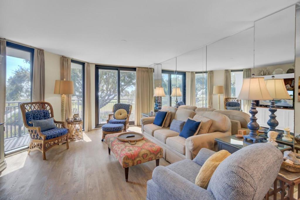 Shipwatch 104A by Wild Dunes, Oceanfront Condo, Isle of Palms