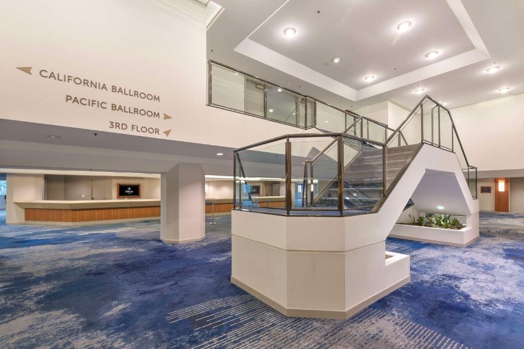 Tárgyalóterem/bálterem