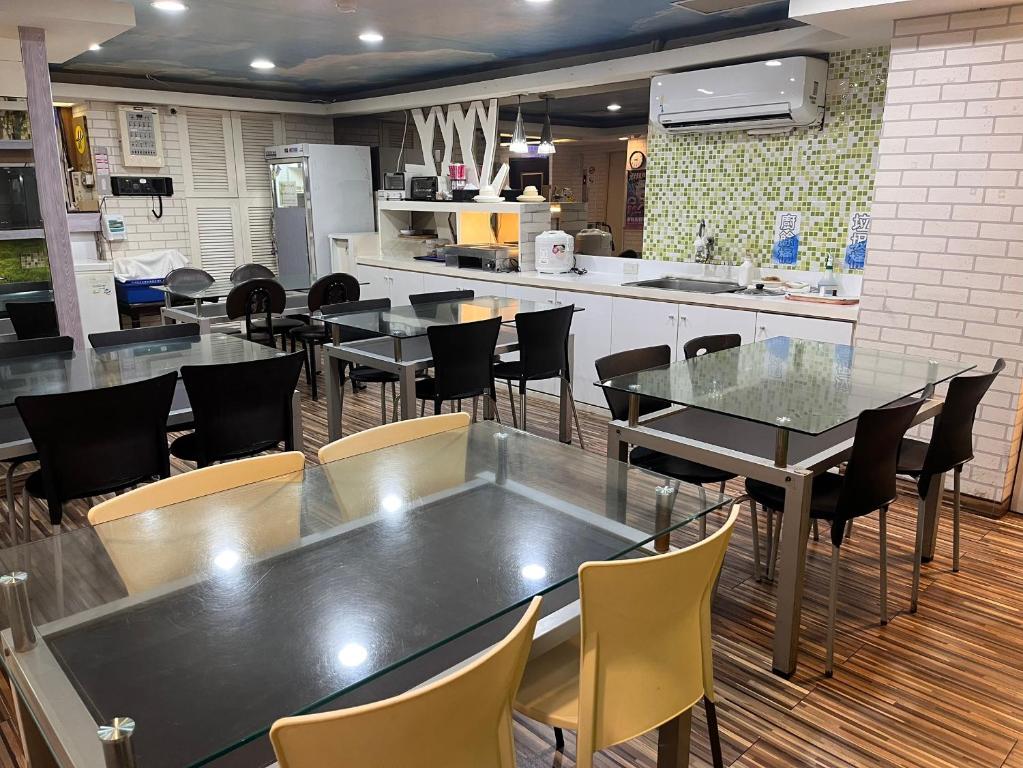 Restaurant, Bin City Hotel in Hsinchu