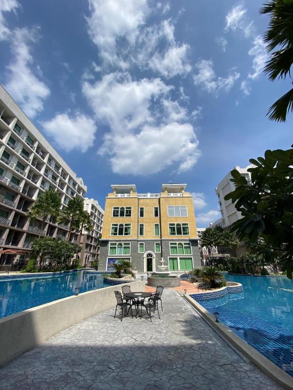 Compact Room In Wonderful Pool, Pattaya South