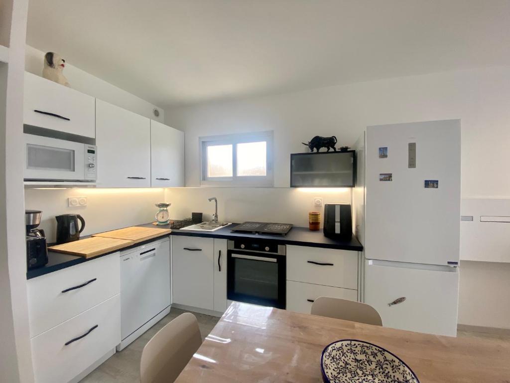 LE BOUCANET - APPARTEMENT CLIMATISÉ ENTIEREMENT RÉNOVÉ POUR 4 PERSONNES AVEC PARKING PRIVATIF - 2