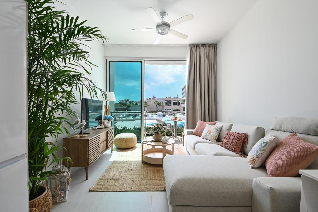 Crystal Coast, Protaras