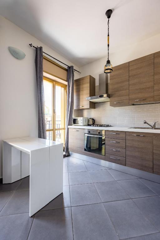 Revolutionary Apartment near Duomo Station - 1