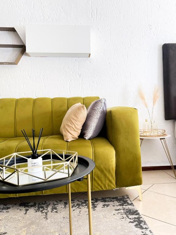 Cozy Studio in Sandton, Work, Relax & Recharge, Sandton