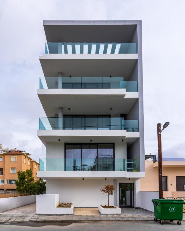 Solara - Stylish Balcony Apartments in Larnaca, Larnaka