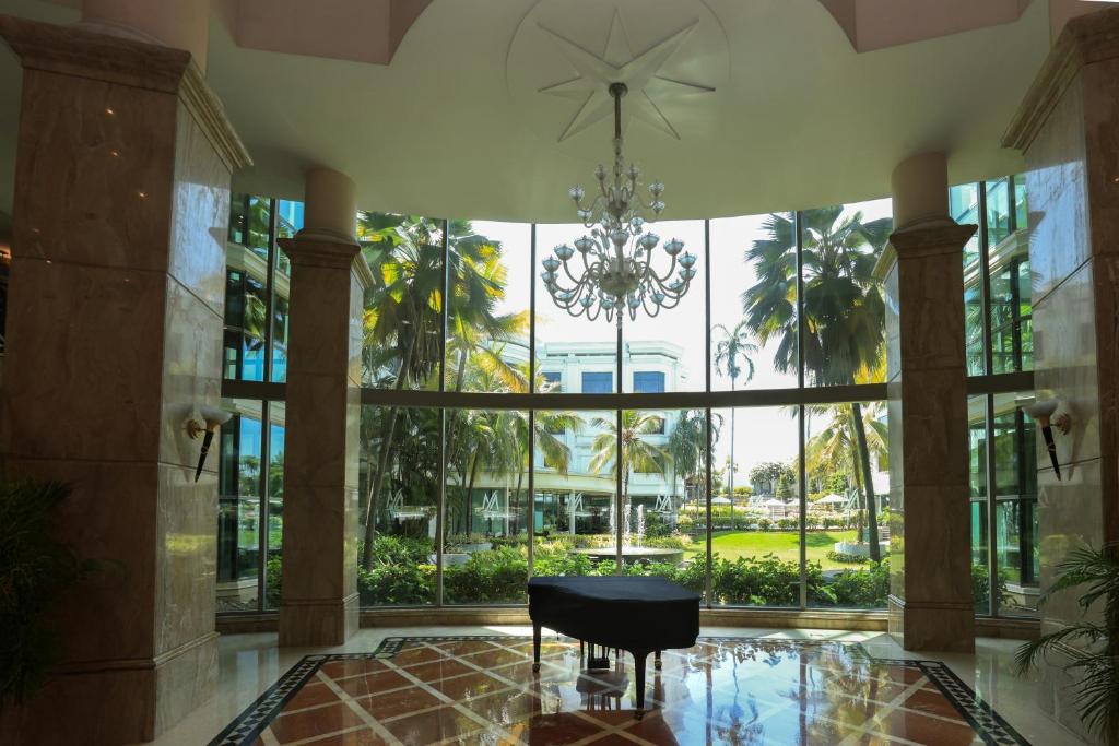 Lobby, Le Royal Méridien Chennai in Chennai