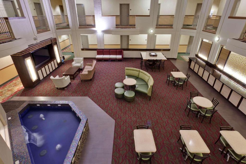 カントリー イン アンド スイーツ バイ ラディソン (Country Inn & Suites by Radisson, San Carlos, CA) フロント・ロビー