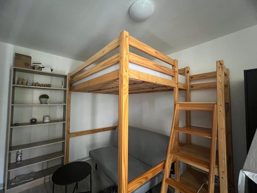 Studio tout équipé - 4