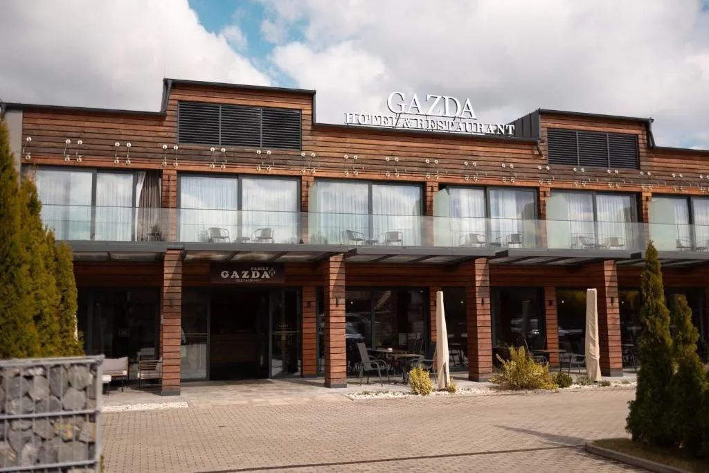 GAZDA Hotel&Restaurant - Self Chek-In, hotel en Jesenice