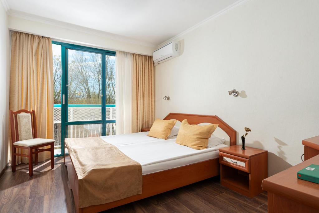 Zefir Hotel — Hotel rooms in Sunny Beach, Burgas Region