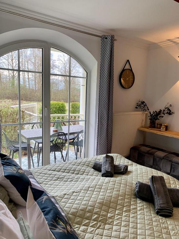 Lindners Hideaways - Gutshof Pine Retreat - Sauna - In Villa - Terrasse - Garten mit Rehgehege - Frühstück verfügbar - SKI - Arber - Osser - bis 5 Pers, Hohenwarth