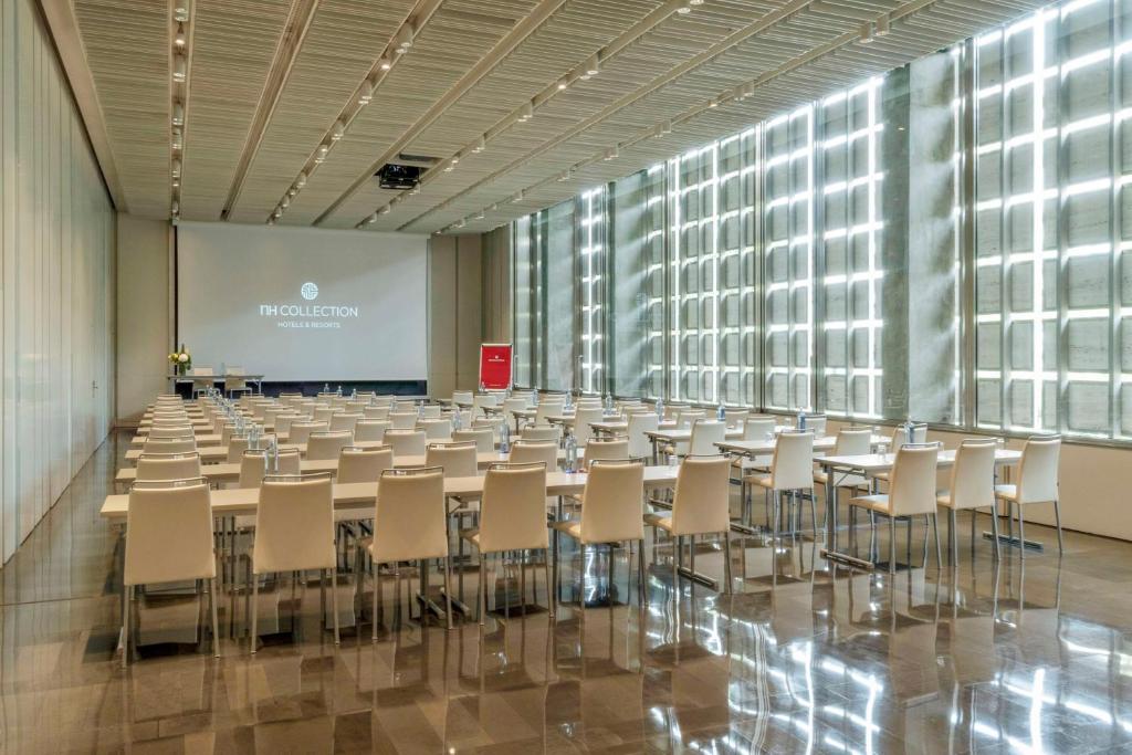 Tárgyalóterem/bálterem