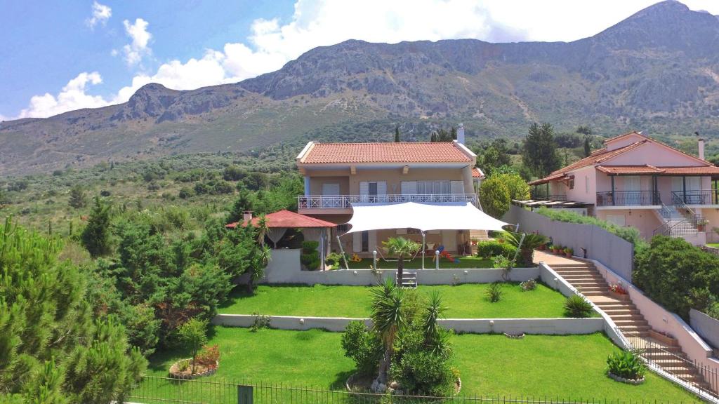 VillaSunset, Palairos