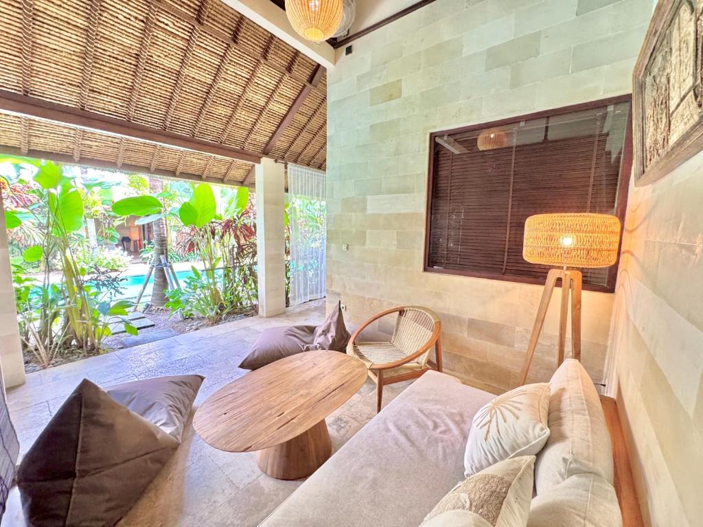 カルマガリ ブティック スイーツ【大人専用】 (Karmagali Boutique Suites - Adults Only) バルコニー/テラス