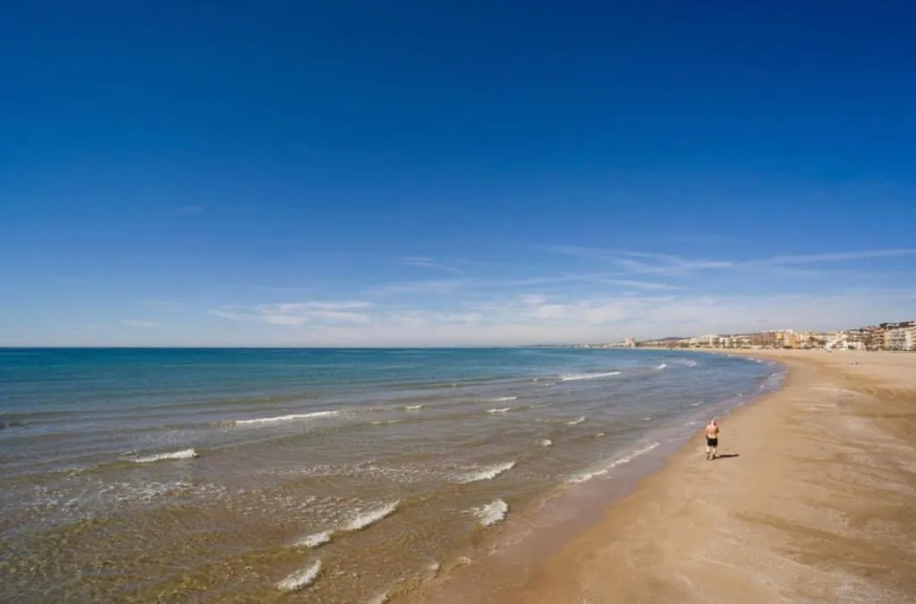 Fabulous house near the beach, hotel in Calafell