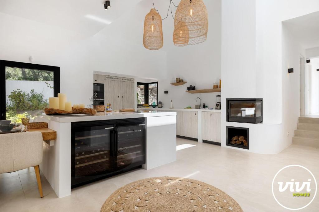 ViVi Homes - Villa Olivia - Sea view - private pool - garden - bbq - 4