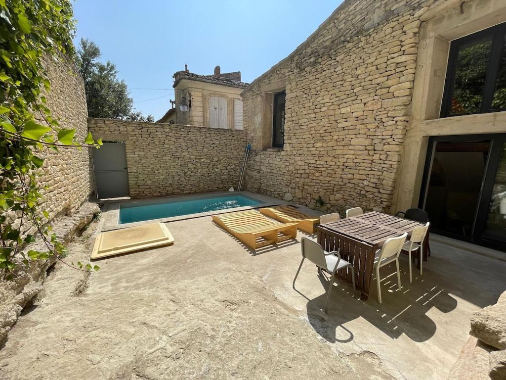 Maison exceptionnelle au coeur de Gordes avec piscine privée et vue panoramique - 1