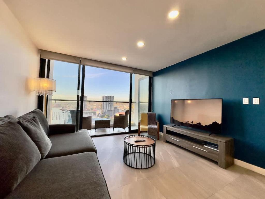 Downtown TJ Ave Revolucion 1BR Suite 10th floor - 5