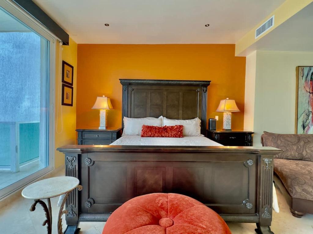 Oceanfront Villa 4BR 4 BA Real Mediterraneo - 2