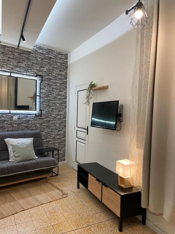 Studio Nîmes, 6 rue Nationale, Nîmes